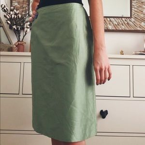 🌸 Vintage Green Silk Skirt 🌸
